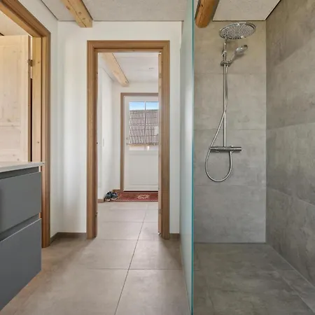 2 Bedroom Beautiful In *