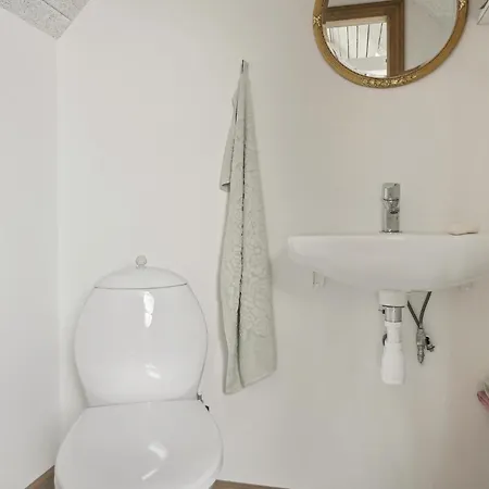 2 Bedroom Beautiful In